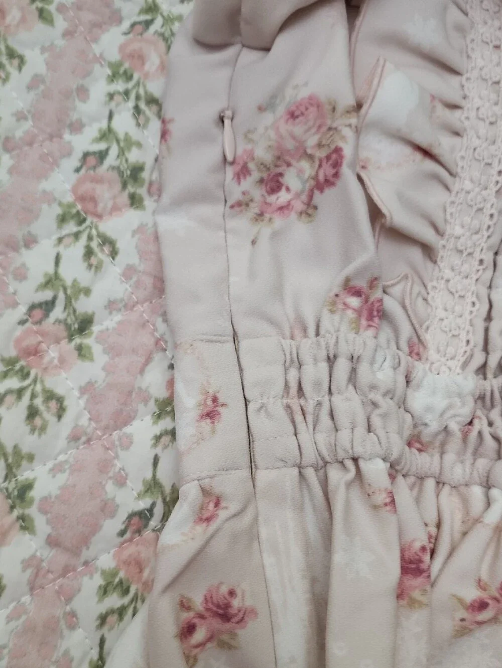 NWT LIZ LISA 🎀 Pink Floral Ruffled Peplum Top